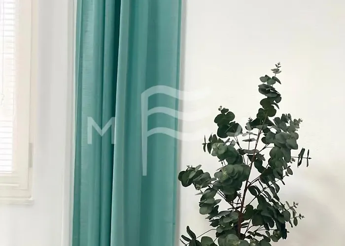 Sunset Paradise Golem (Tirana)